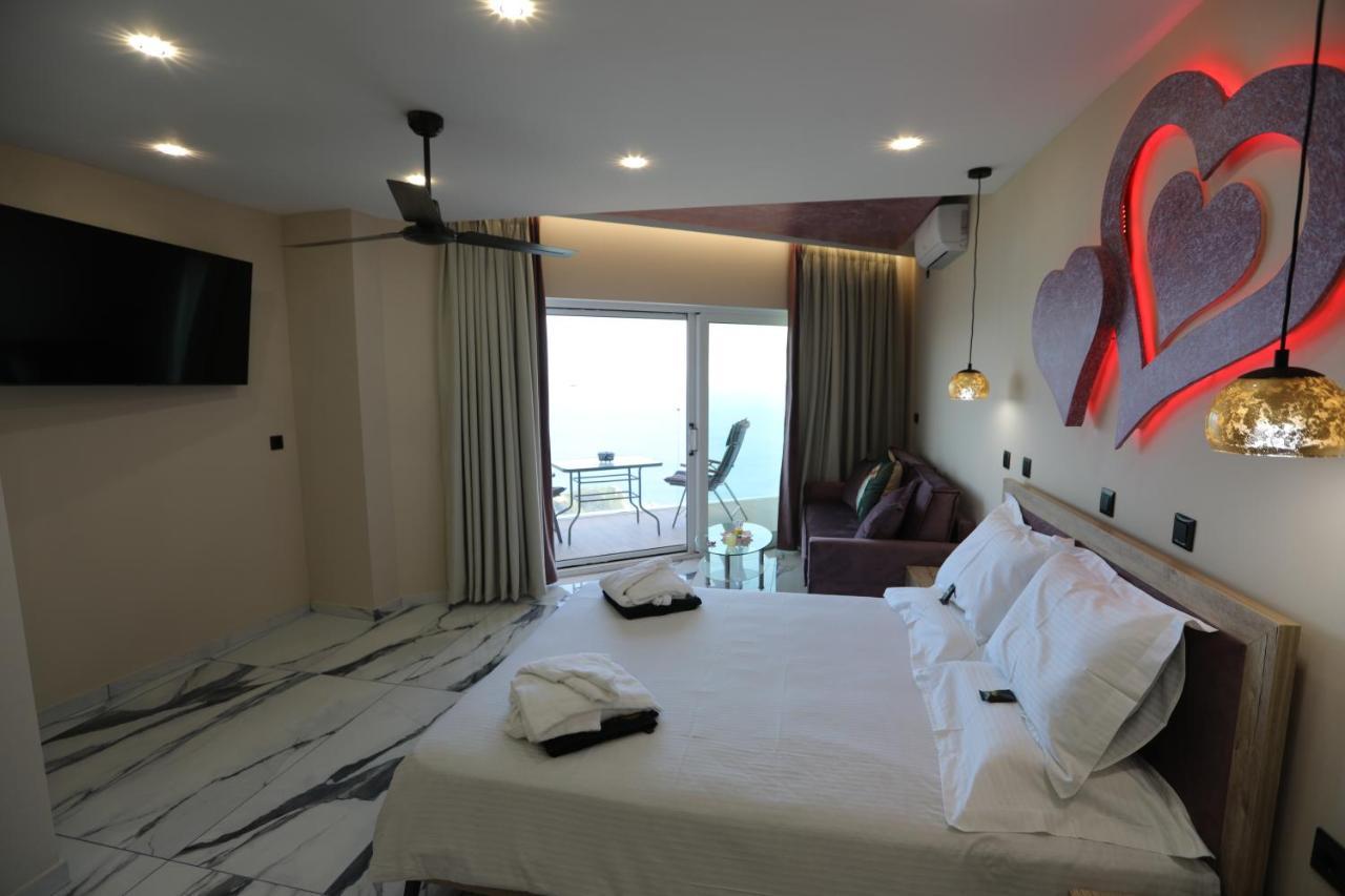 Golden Fox Studios And Suites Lakones Экстерьер фото