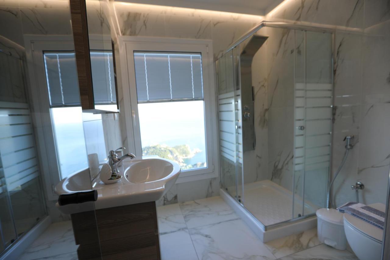 Golden Fox Studios And Suites Lakones Экстерьер фото