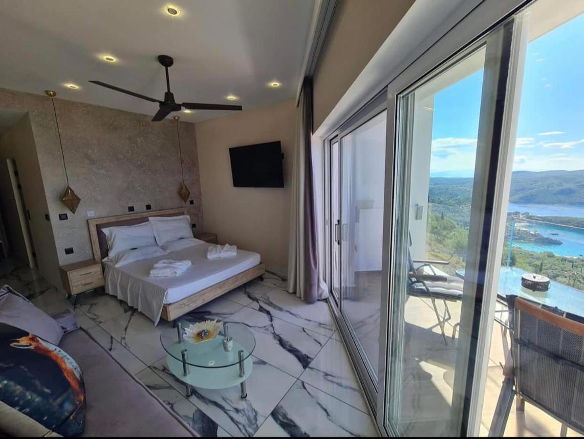 Golden Fox Studios And Suites Lakones Экстерьер фото