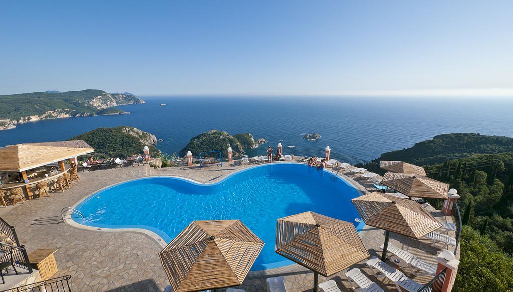 Golden Fox Studios And Suites Lakones Экстерьер фото